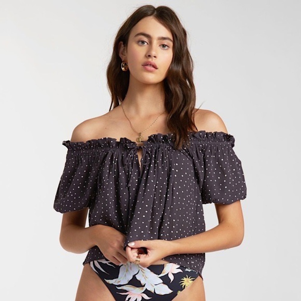 NWT! Billabong Off Black Off-Shoulder Sunny Skies Top - size S